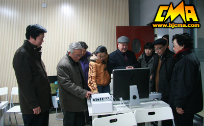 在北京现代音乐学院音乐制作苹果机房