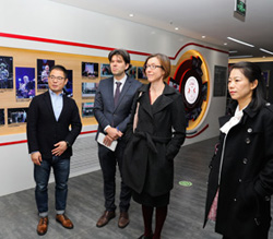 2019年,德国驻华大使馆文化参赞、文化处处长蒋玲(Katrin Buchholz)女士来访北京现代音乐研修学院参观交流