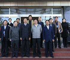 2012年10月17日,通州区政协主席王春元、副主席韩振福、区委宣传部副部长刘磊、区委督查室主任魏欣、梨园镇镇长于立东等一行二十余人来访北音调研九棵树文化产业聚集区